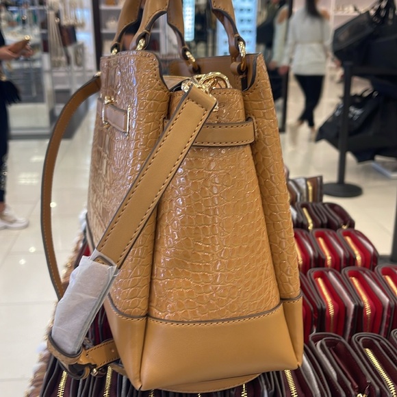 MICHAEL KORS Reed Lg Leather Belted Satchel Crossbody Handbag CZ
Deer Crocodile - Picture 2 of 16